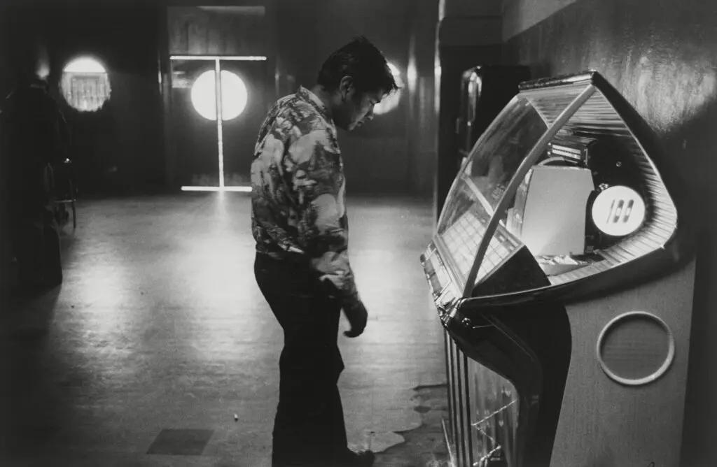 Robert Frank's "Bar, Las Vegas, Nevada," 1955-1956, at the Museum of Fine Arts, Houston (Courtesy MFAH © The June Leaf and Robert Frank Foundation) 