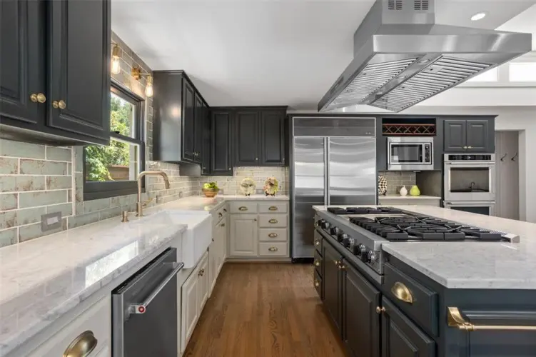 412 Hazelwood - a marriage of luxury and functionality in the kitchen.