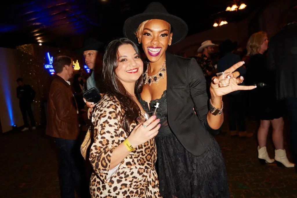 Evelyn Santos, Danielle Roden (Photo by Jonathan Zizzo)