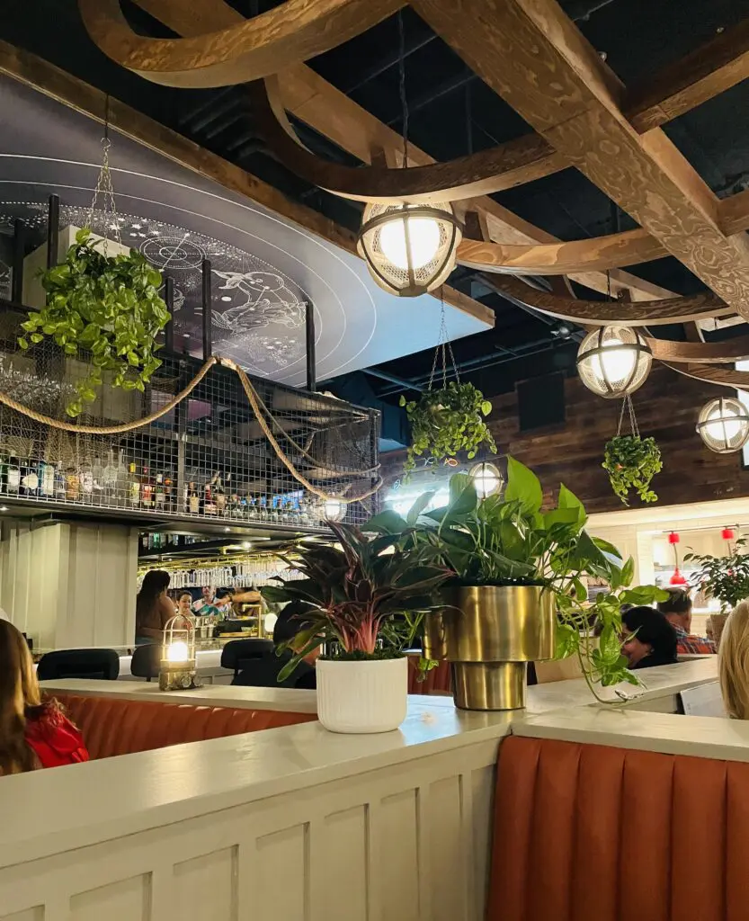 The fresh nautical interior reinforces the seaside theme at Plank Fort Worth. (Photo by Courtney Dabney)