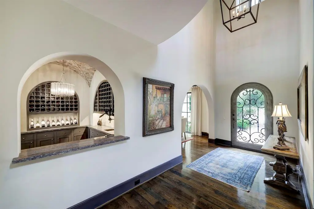 Built in 2015 by Morris Hullinger, the interior has stunning architectural details throughout. 