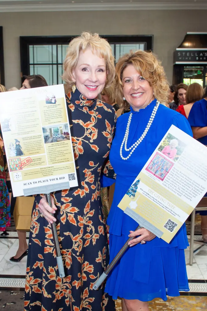 Sue Conway, Janna Roberson at the Barbara Bush Houston Literacy Foundation Power of Literacy Luncheon. (Photo by Jacob Power)