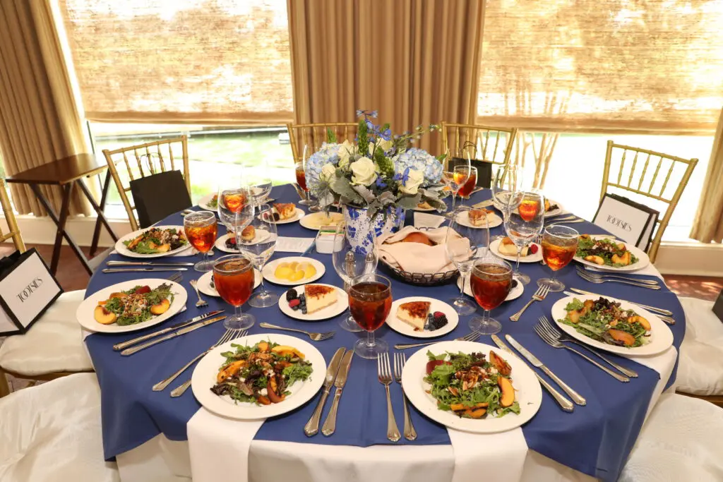 Tablesetting (Photo by Thomas Garza and Rob Wythe/Wythe Portrait Studio)