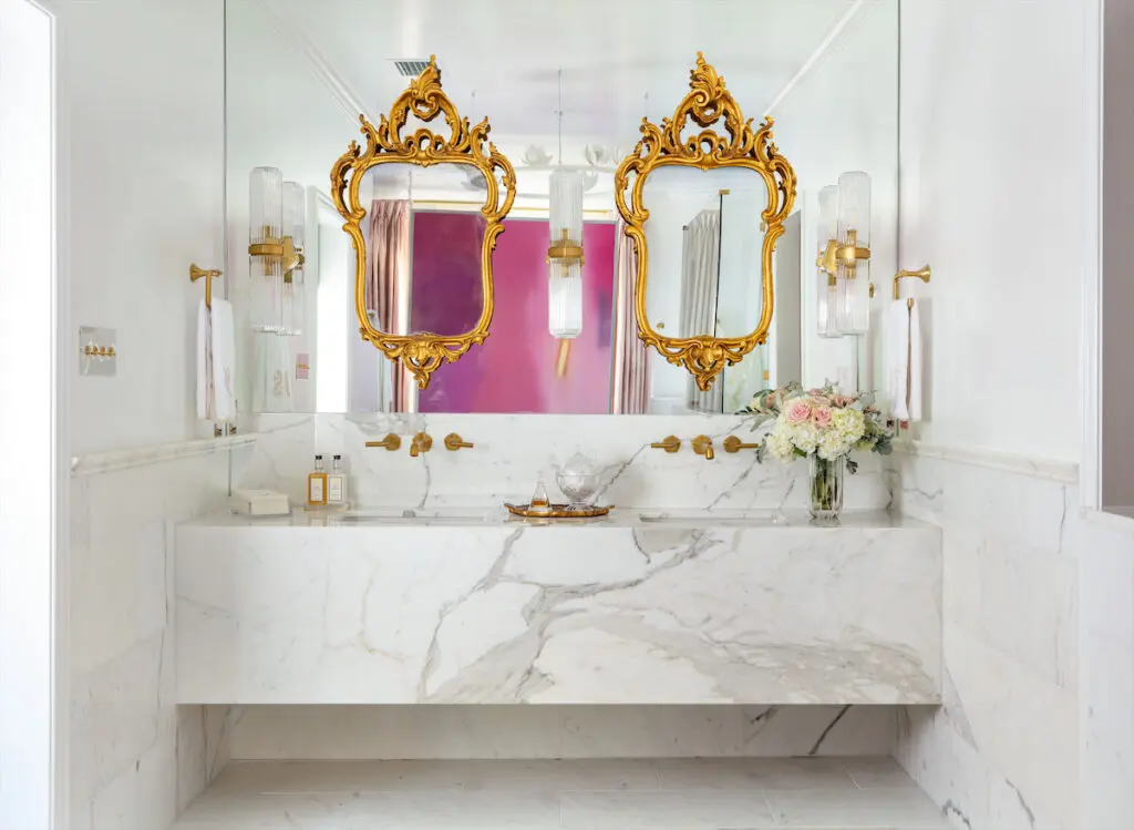 Bedroom & Bathroom: Rivers Spencer Interiors (Photo by Nickolas Sargent)