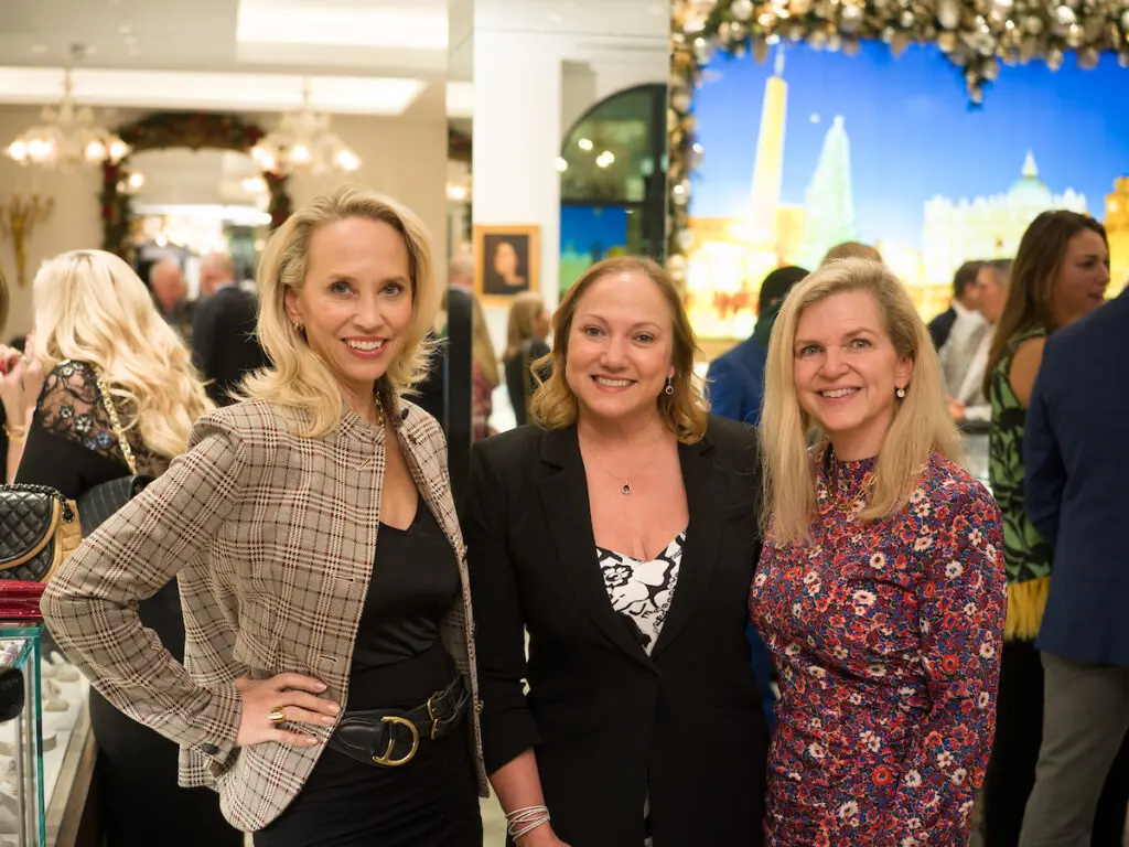 Catherine Masterson, Mignon Gill, Kimberly Miller at the Valobra Master Jewelers holiday client appreciation party. (Photo by Daniel Ortiz)