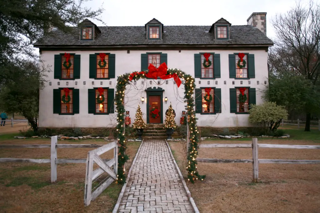 Fredericksburg's lodging embraces the season from top to bottom.
