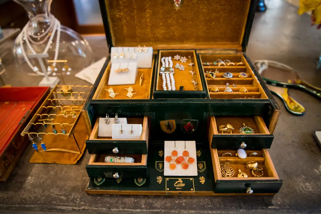 The intimate, curated and swoon-worthy luncheon kicked off Waterman’s in-store trunk show that will continue through the holidays.