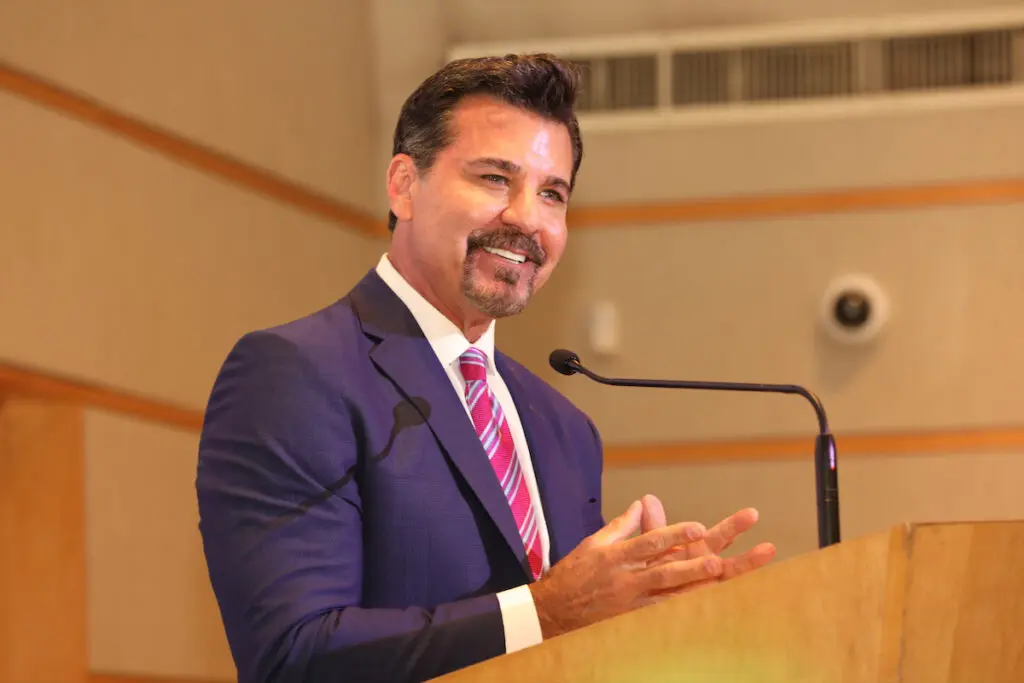 JD Trueblood, emcee of A Writer’s Garden (Photo by Rob Wythe)