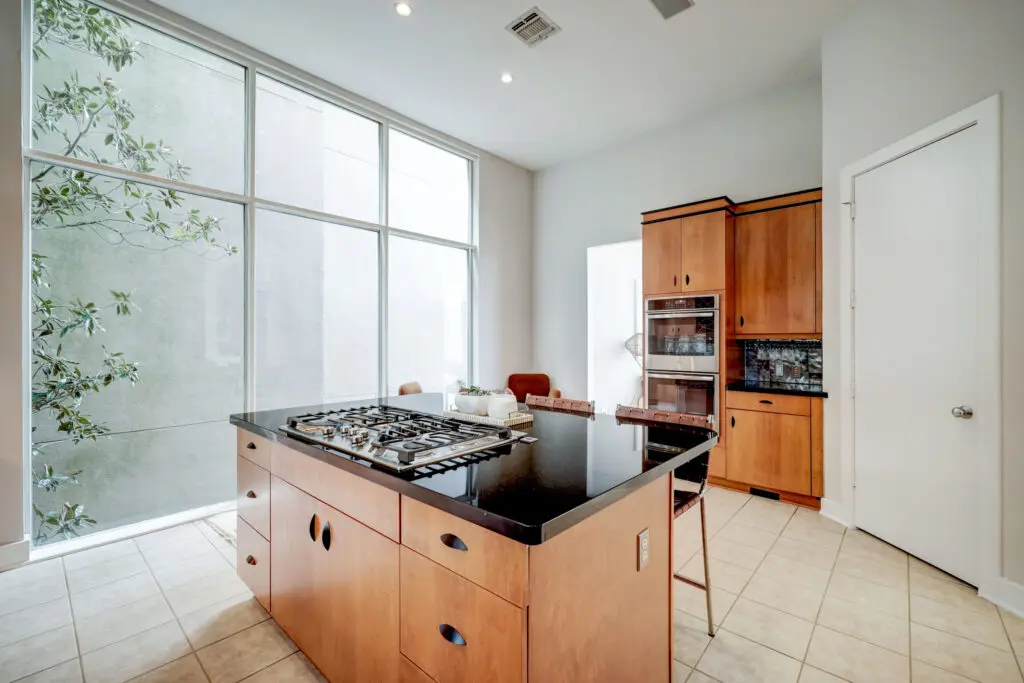 Chef's kitchen. 