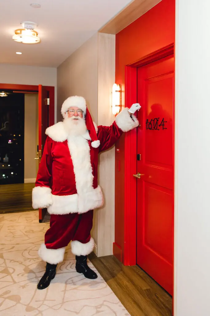 Virgin Hotels Dallas is transforming Richard’s Flat into a holiday experience full of seasonal sips, photo moments, live entertainment and more.