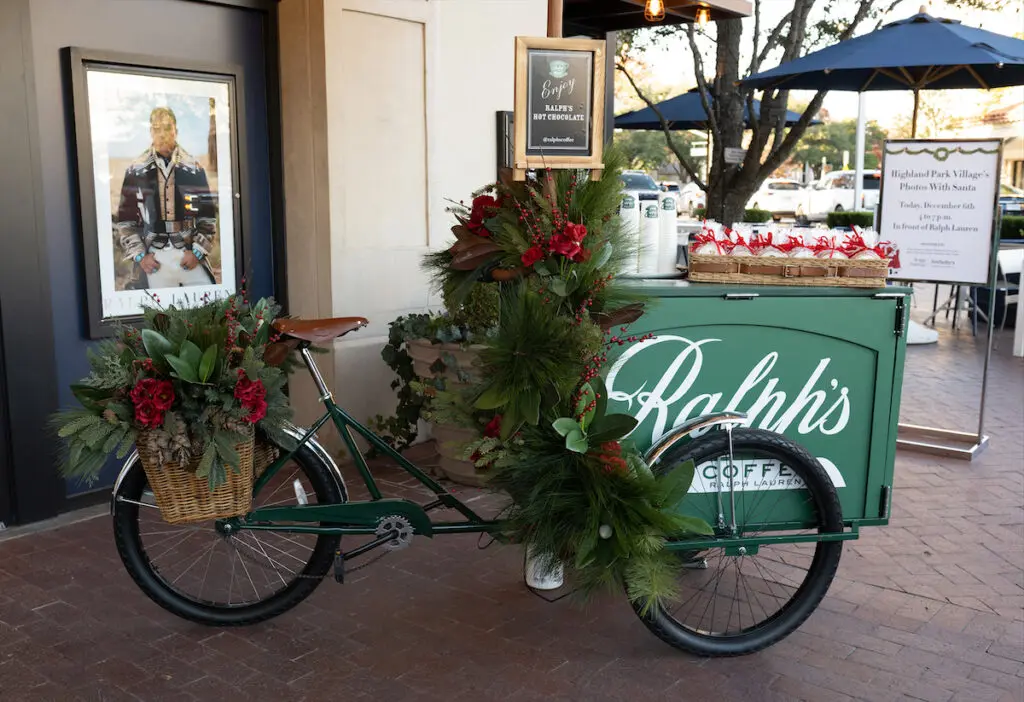 Scenes from the 2023 Highland Park Village Holiday Shopping Stroll. 