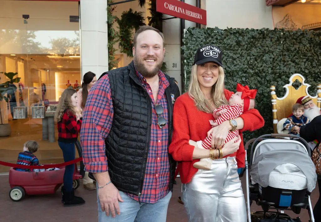 Scenes from the 2023 Highland Park Village Holiday Shopping Stroll. 