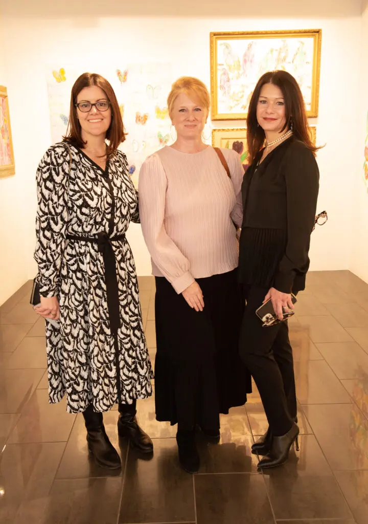 Alyssa Heath, Bonnie Welch, Kim Markham at Laura Rathe Fine Art's "Hunt Slonem: Hare Salon" (Photo by George Fiala)