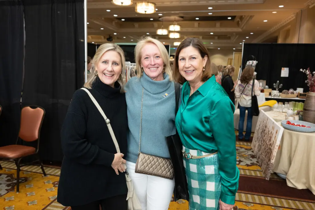 Cary Welsh, Kathy Zay, Janet McCloskey at Tri Delta Philanthropies The Sale (Photo by Daniel Ortiz)