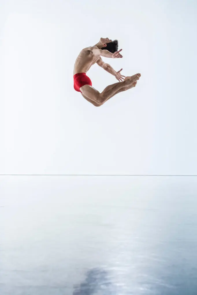 Fernando Martin-Gullans will perform in Ishida Dance's "keepsake."  (Photo by Johan Persson) 