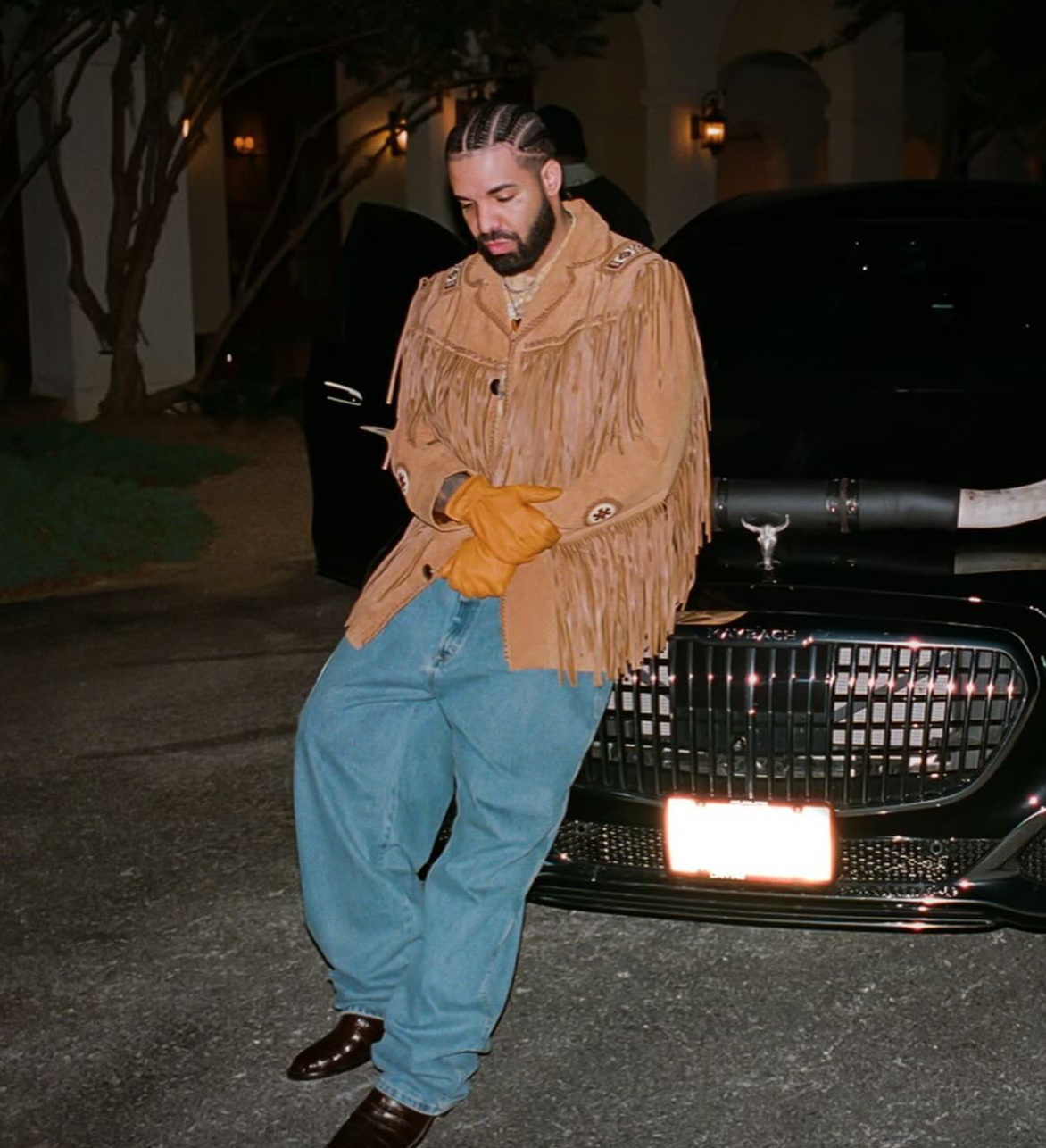 Rapper Drake goes Western, fitting for his Houston moves.