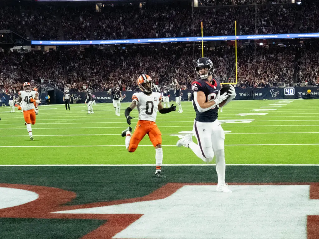 Houston Texans tight end Dalton Schulz knows that C.J. Stroud will find him when he's open. (Photo by F. Carter Smith)