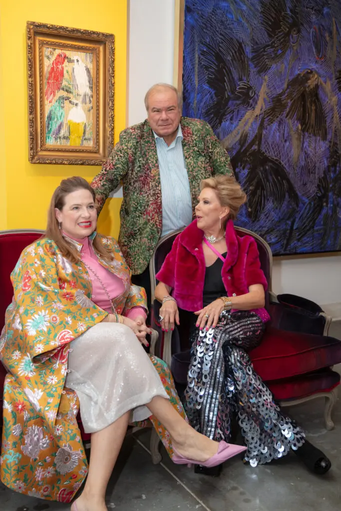 Mandy Plaisance Diaz, Hunt Slonem, Laura Rathe at Laura Rathe Fine Art Hunt Slonem Dinner Party (Photo by Miroma Photography)