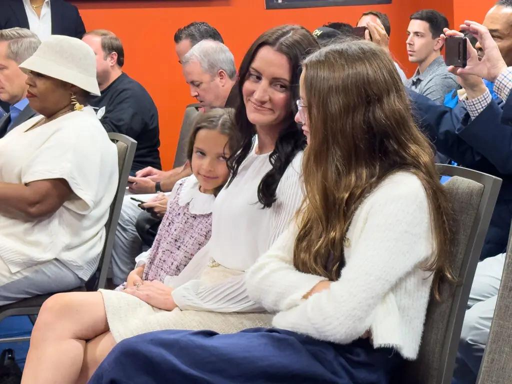 Pamela Dearth-Espada, the wife of Houston Astros manager Joe Espada, and their daughters Eliana and Viviana are the bedrock this leader relies on. (Photo by F. Carter Smith)