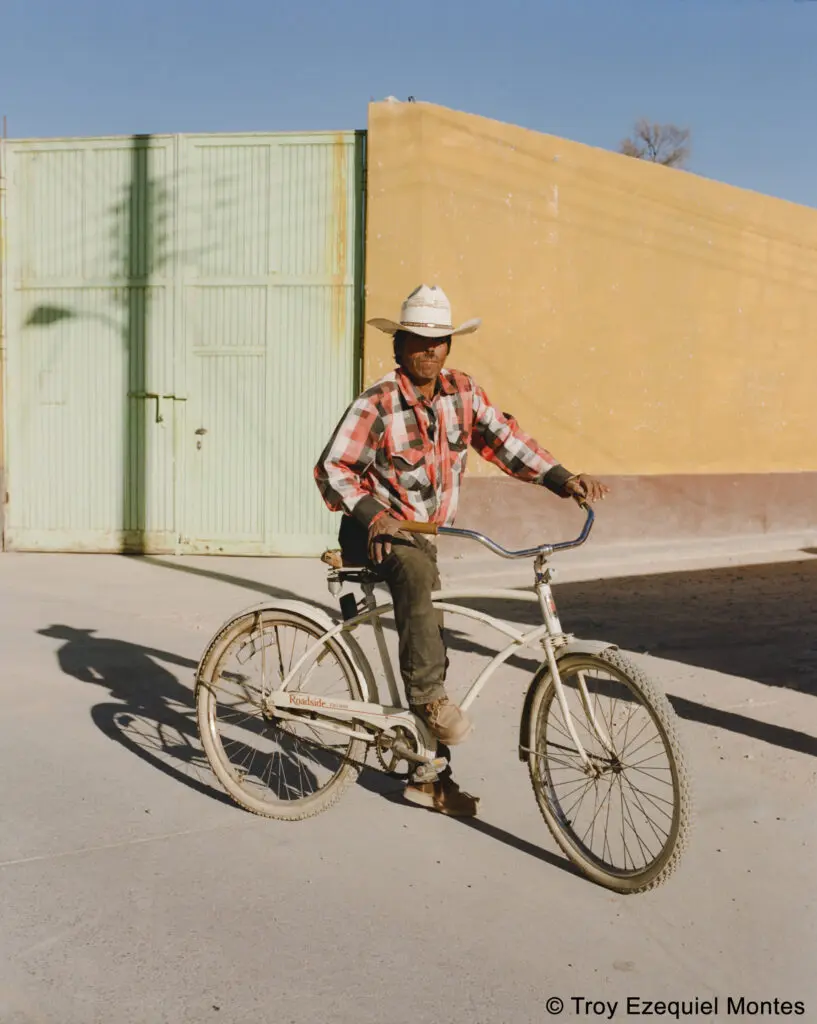 Troy Ezequiel Montes' "Sigo El Camino," 2022 (Courtesy Houston Center for Photography)