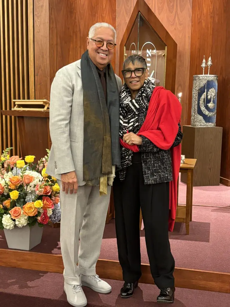 Bernard and Shirley Kinsey, co-founders of The Kinsey Collection, visited the Congregation Emanu El synagogue. Bernard Kinsey delivered a speech at the synagogue, which is led by Rabbi Pam Silk. (Photo by Ericka Schiche)