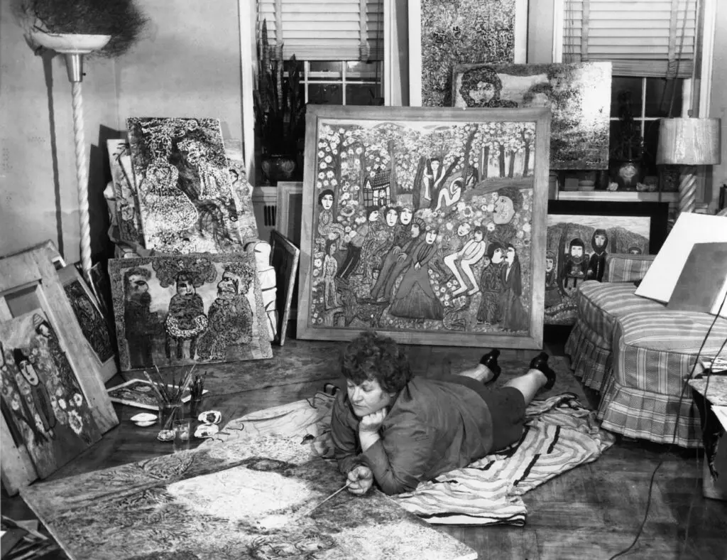 Janet Sobel paints in her apartment in Brooklyn, around 1944. (Courtesy of Gary Snyder Fine Art, NY)