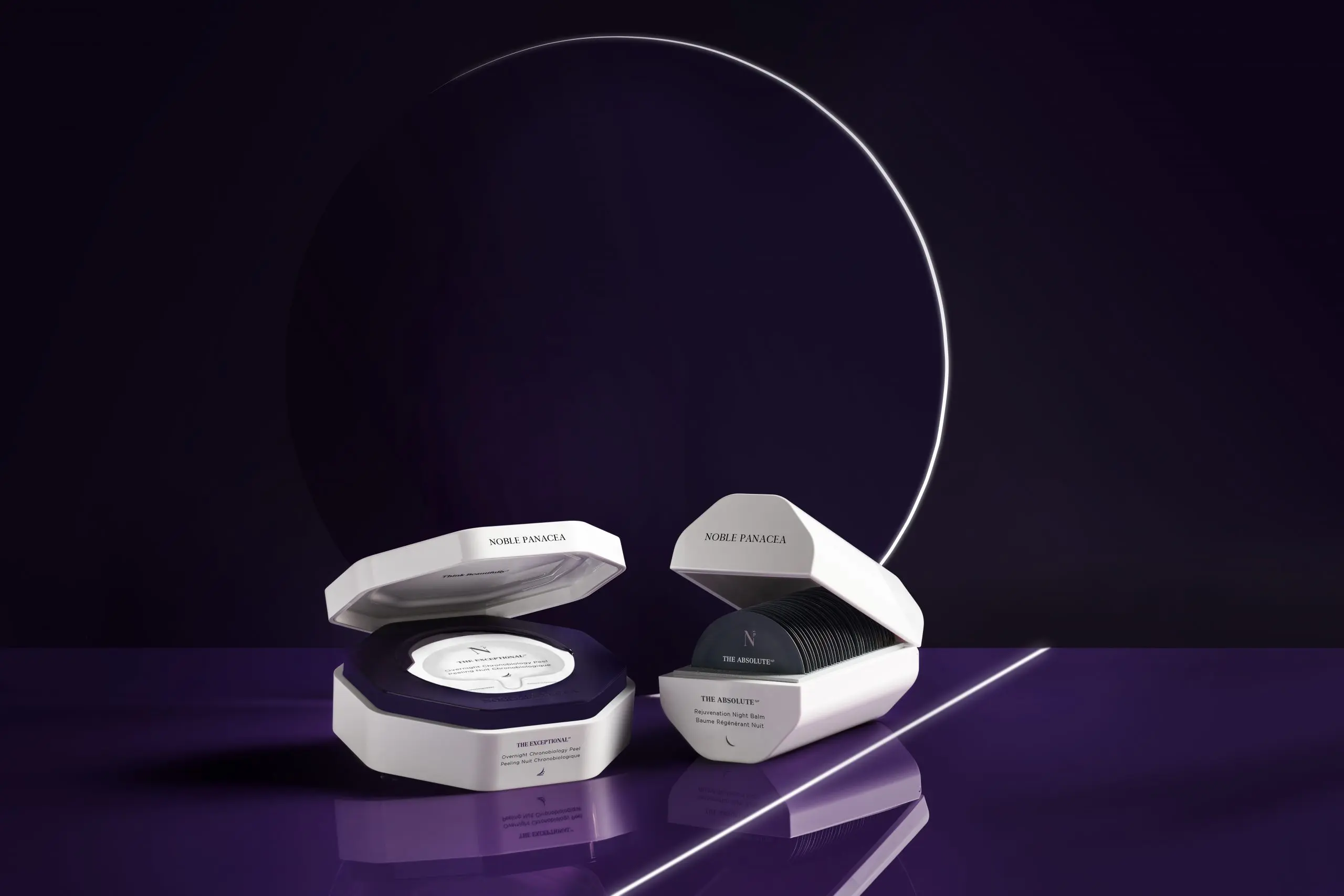 The Overnight Peel harnesses the power of the brand’s patented organic super molecules to protect and precisely deliver active ingredients into the skin.