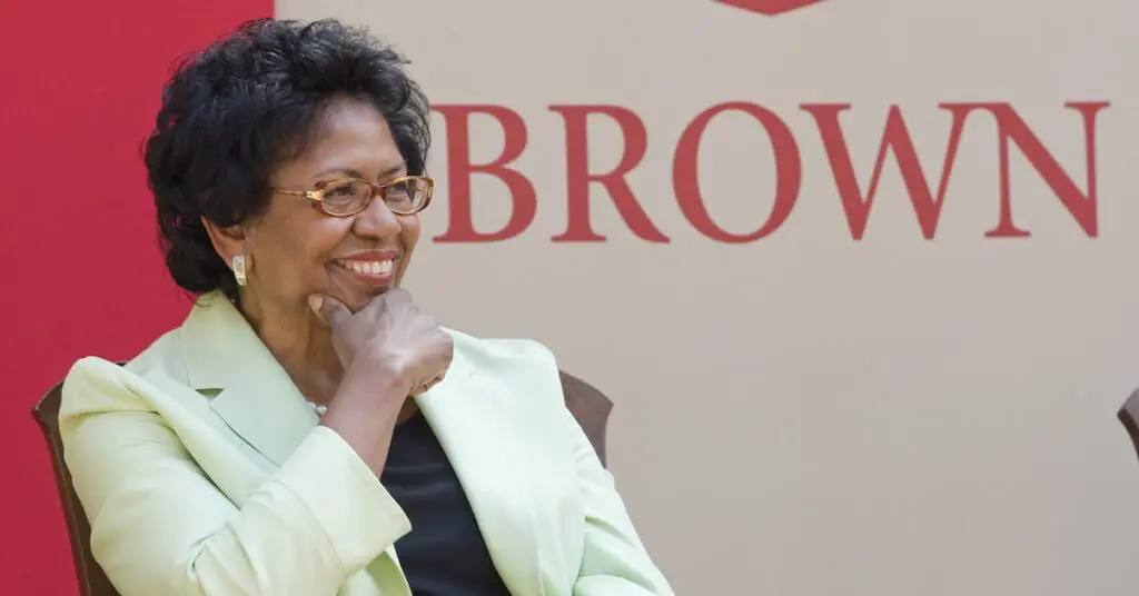 Dr. Simmons will become the first recipient of an award created by The Holdsworth Center to honor her legacy as a groundbreaking leader, a powerful advocate for students, and a committed supporter of public education.
