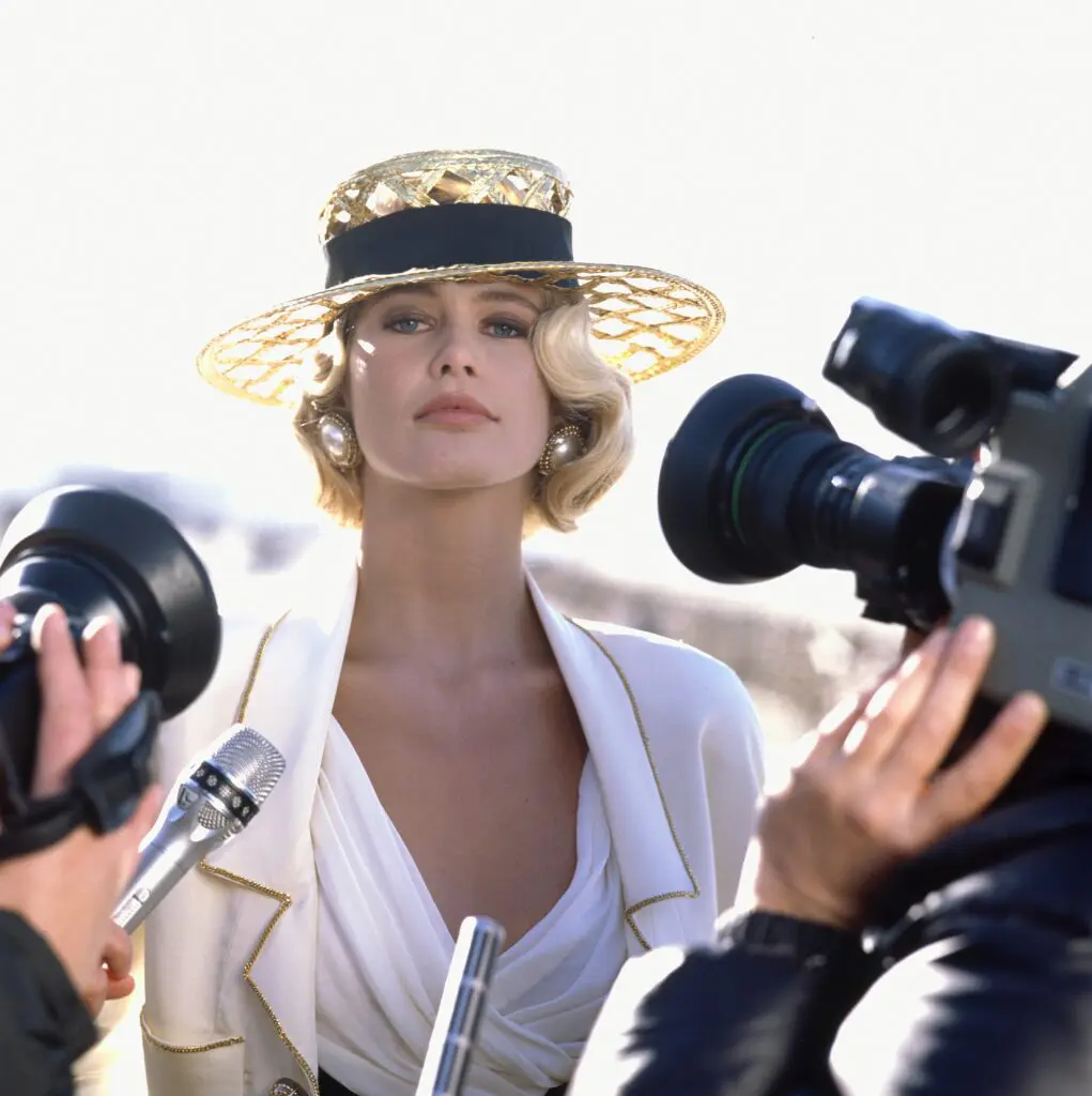 Claudia Schiffer, photographed by Karl Lagerfeld for the first time, for the advertising campaign for Chanel 1990 Spring/Summer Ready-to-Wear.
(Courtesy © CHANEL / Photo by Karl Lagerfeld)
