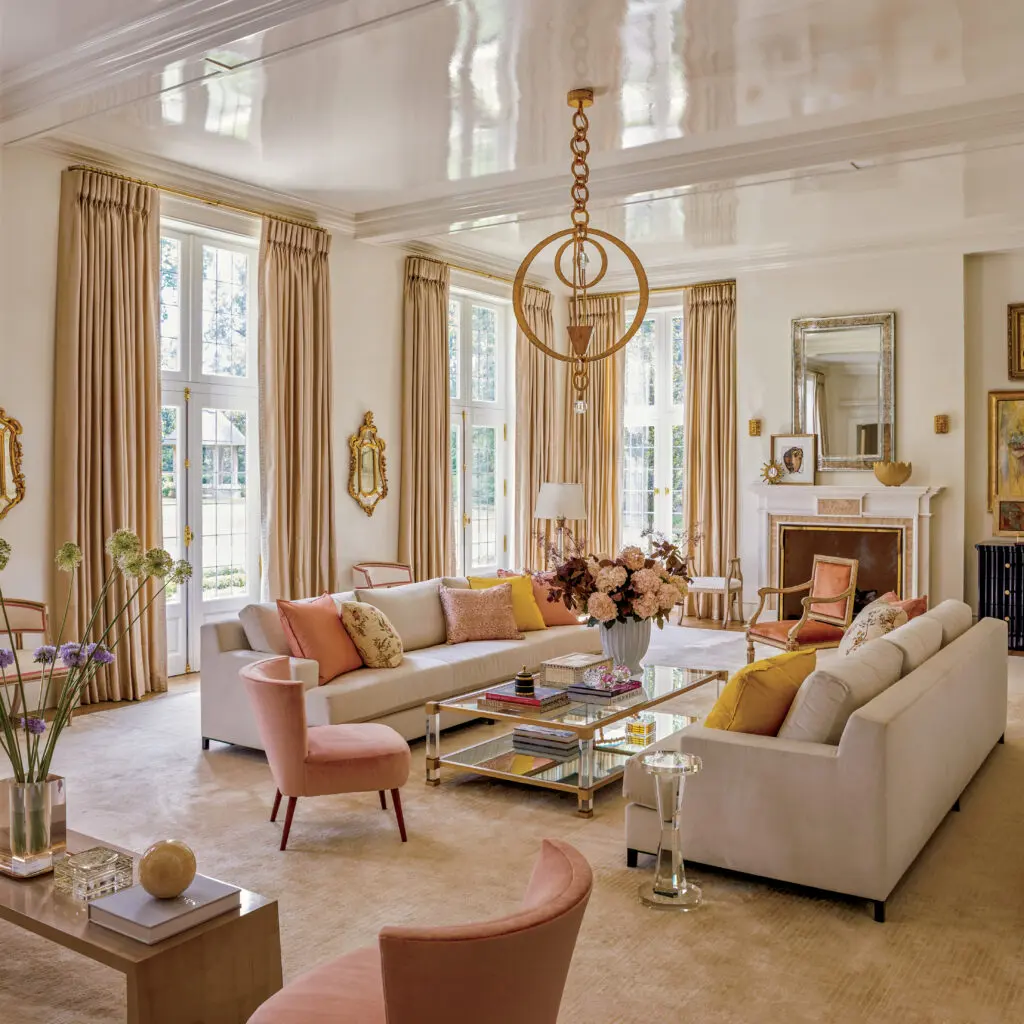 English Estate, from the book Home: The Residential Architecture of D. Stanley Dixon (Rizzoli). (Photo by Eric Piasecki)