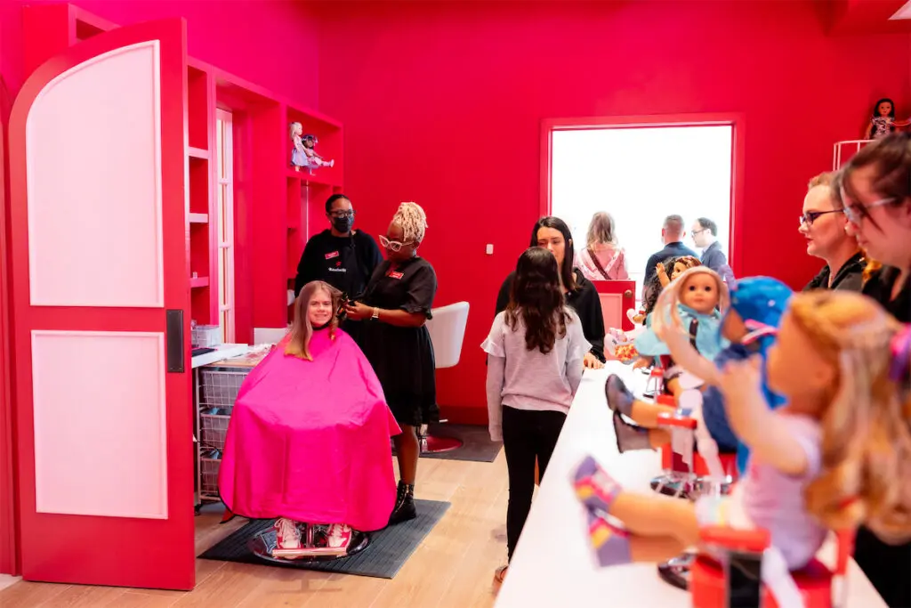 The Dolled Up Salon in Dallas. (photo by The Nix Company)