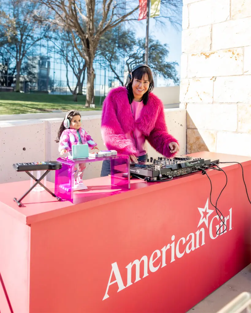 DJ RomiQ at the Dallas opening party. (photo by The Nix Company)