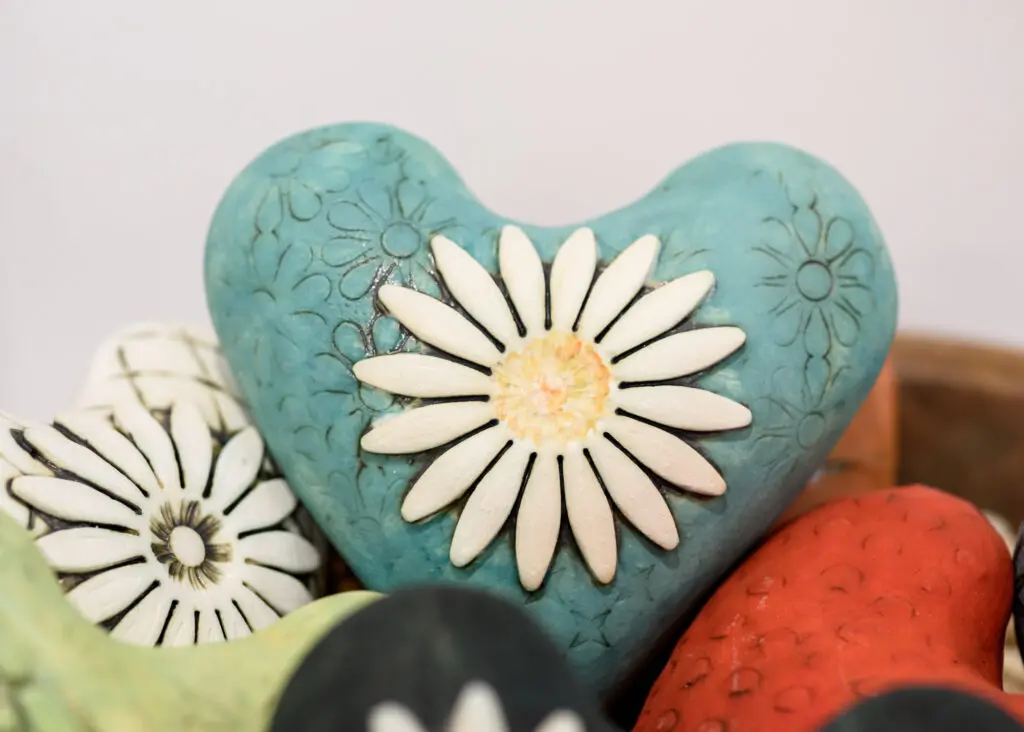 A ceramic heart, donated by Doni Langlois, will be one of the prizes in the The Woodlands' Scavenger Hunt. (Courtesy of Ardest Gallery)