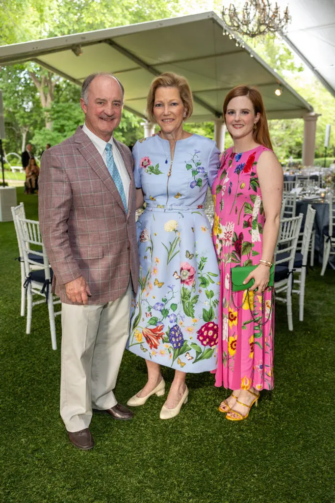 Bayou Bend Garden Party chairs Steve & Shelli Lindley with their daughter Jenna Lindley. (Photo by Jenny Antill)