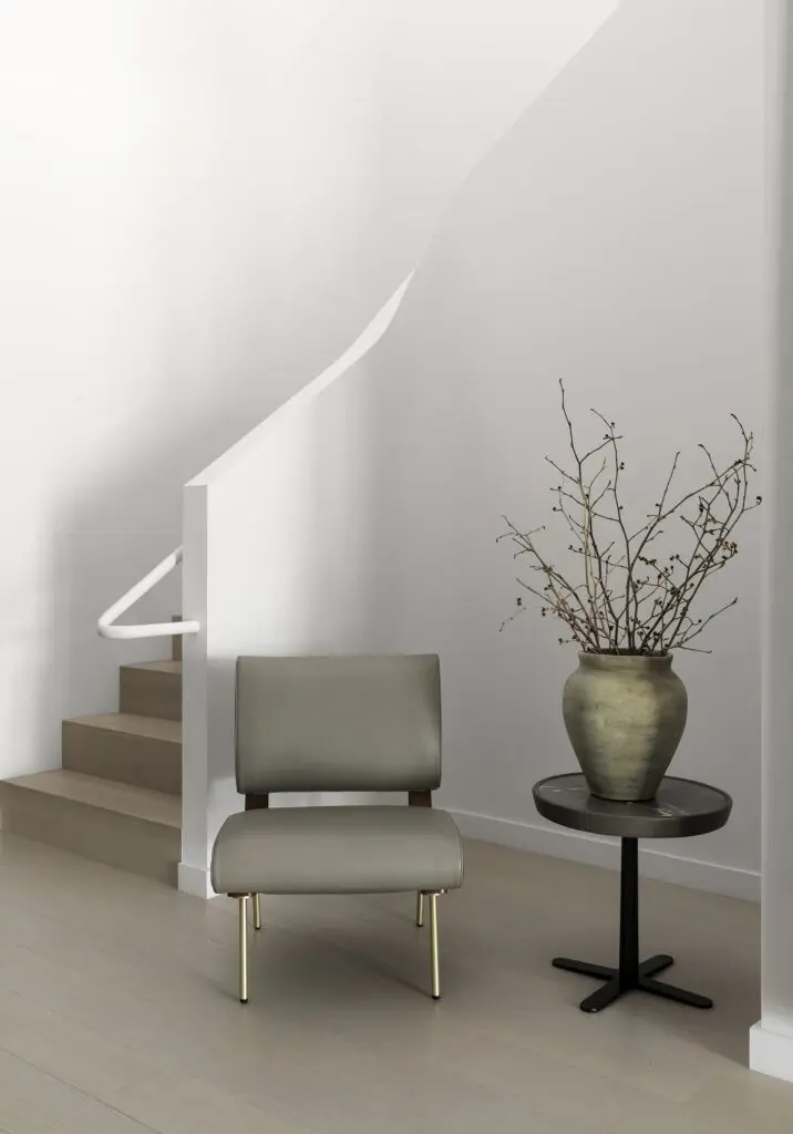 Molteni Round D chair with Molteni Kew side table (Photo by Ryan Lahiff)