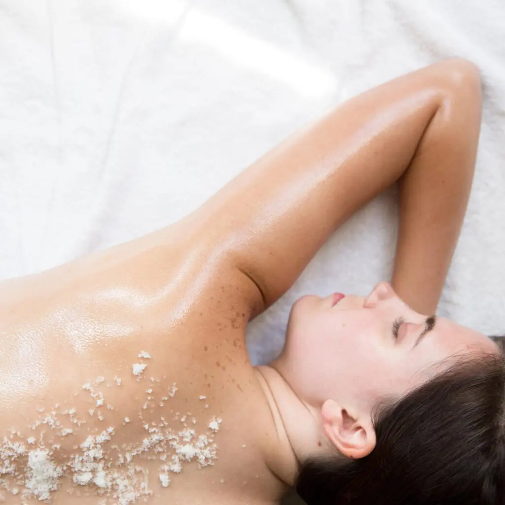 Hiatus Spa is a convenient stop for body glow treatments, massages, and facial therapies. (Courtesy of Hiatus Spa)