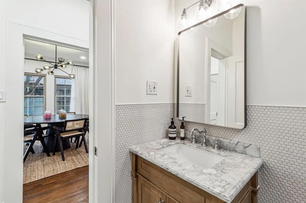 Both bedrooms connect to a full bathroom.