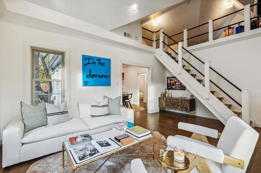 The Oak Lawn Heights house includes a lofted area. 