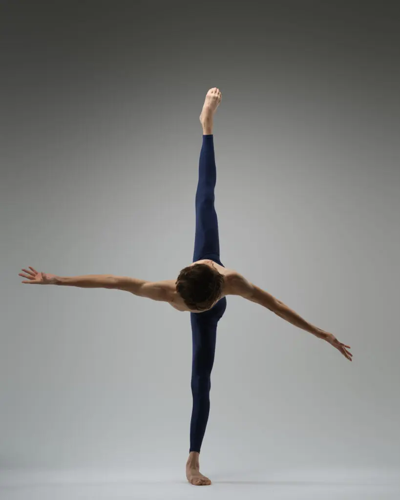 Sam Fine will perform in Ishida's "mutability." (Courtesy Ishida Dance)