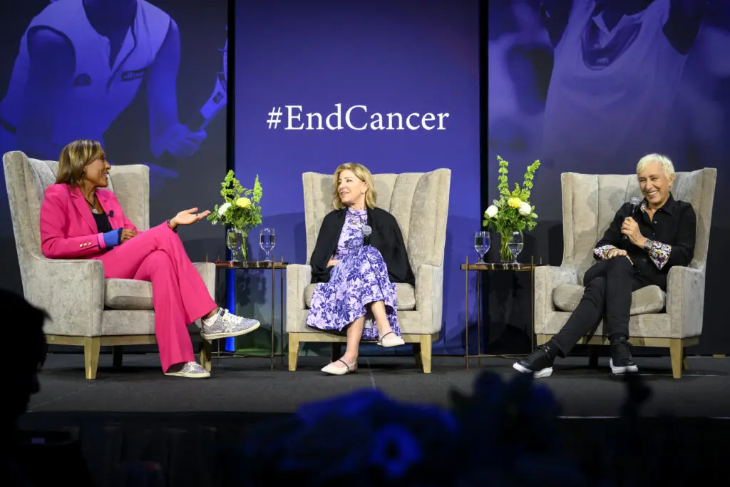 Tennis Greats Chris Evert and Martina Navratilova Team Up In Houston For $1.5 Million Living Legends Night