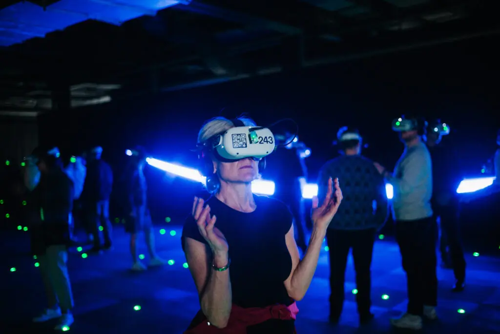 State of the art VR headsets you on a space journey into the Infinite. 