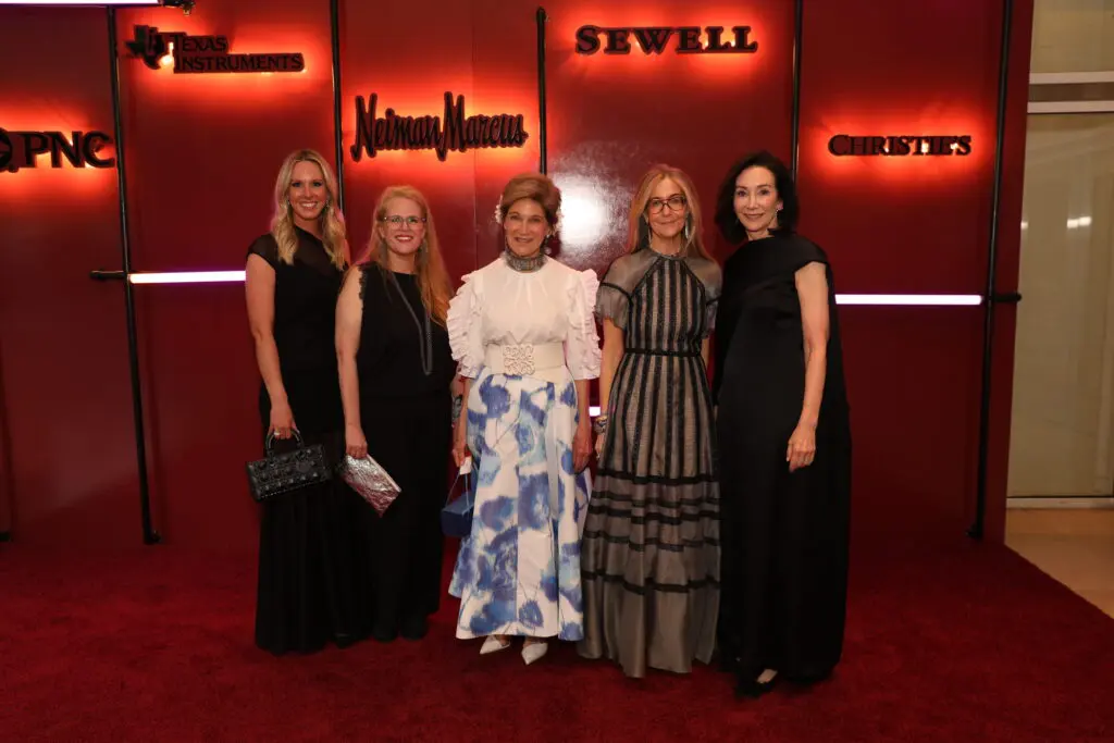 Ashley Venetes, Sarah Schleuning, Deedie Rose, Nancy Carlson, Sharon Young (Photo by Tamytha Cameron, Nate Rehlander, and Rob Wythe)