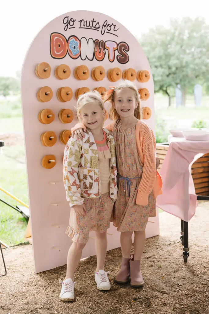 Elizabeth McMullen, Vivienne McMullen  at 'Fashion in the Fields' (Johnny Than)