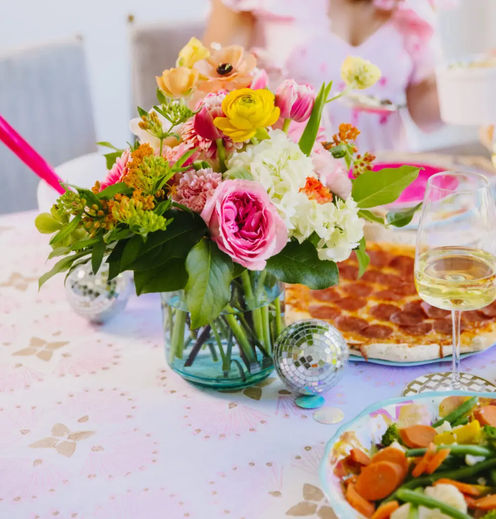 An on-demand gifting app in the Dallas & Fort Worth area. (Photo by Victoria Saperstein)