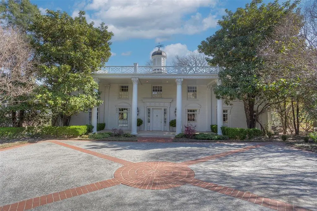 The exterior façade of 65 Westover Terrace with its classical detailing.
