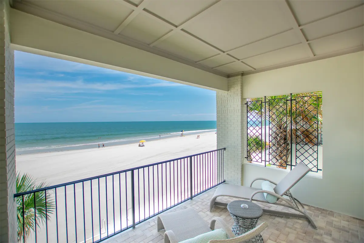 Ocean House & Peyton House _ terrace view