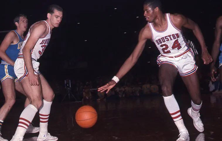 The University of Houston retired Don Chaney's No. 24 last season. Now retiring Dwight Davis' number will catch the Cougars up in Kelvin Sampson's eyes.