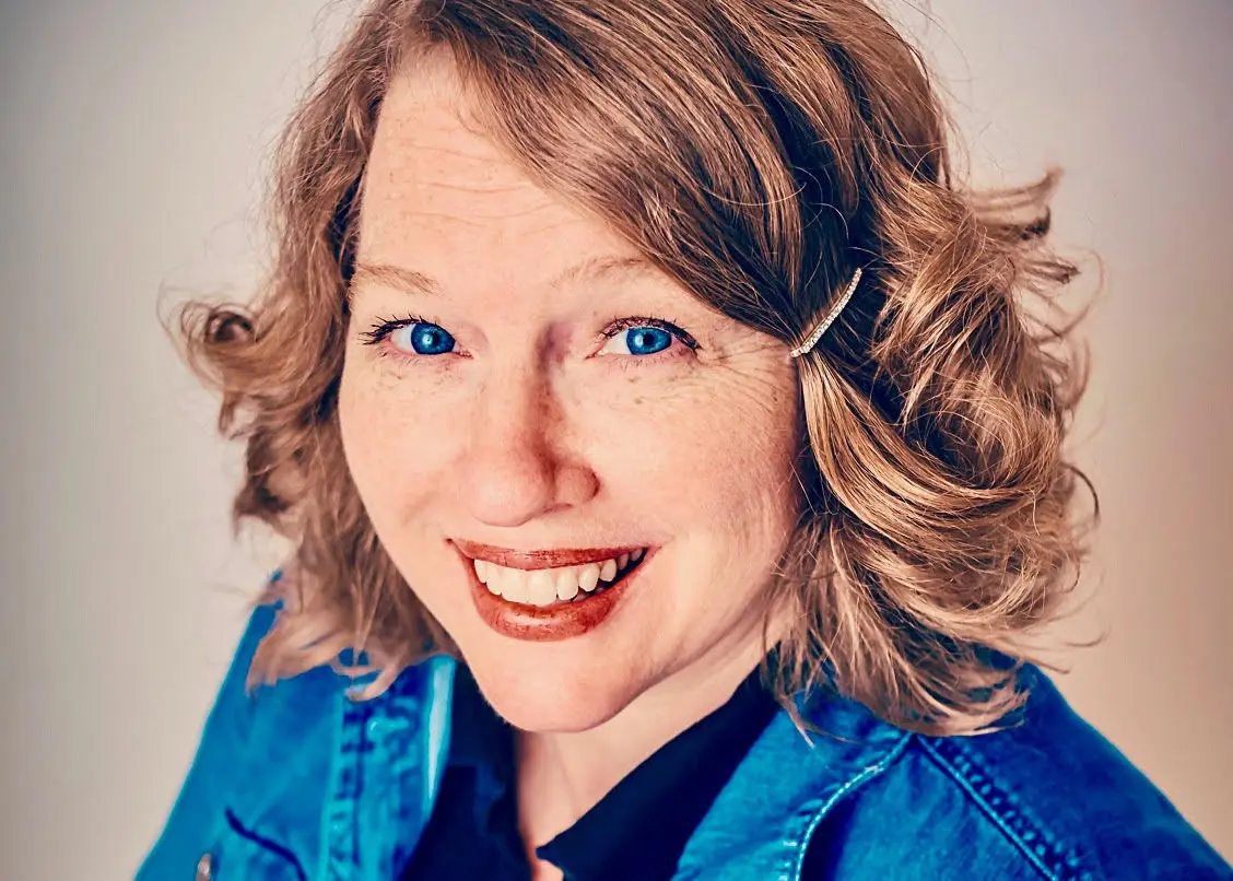 Katherine Center_headshot_cropped fav_credit Skylar Reeves