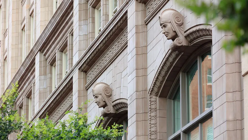 The Kimpton Harper plays up its elegant Sanguinet and Statts façade to great effect in Fort Worth.
