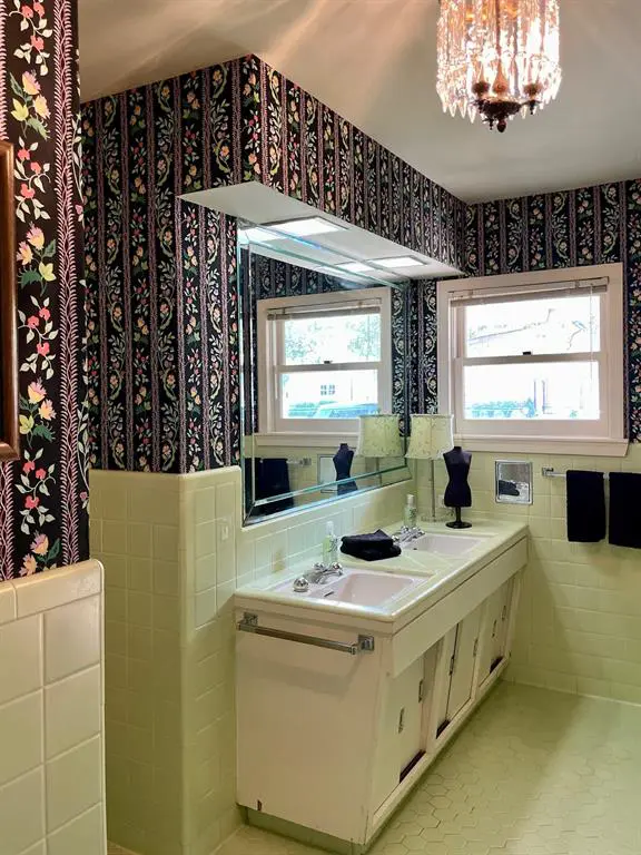 The Preston Hollow home of Della Lively features two half-baths.  (Photo by Douglas Newby & Associates)
